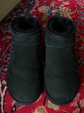 UGG Classic Ultra Mini - Black